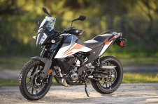 KTM_390_static-lowres.jpg