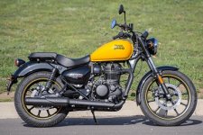 2021-Royal-Enfield-Meteor-350-Review-cruiser-standard-beginner-novice-motorcycle-10.jpg